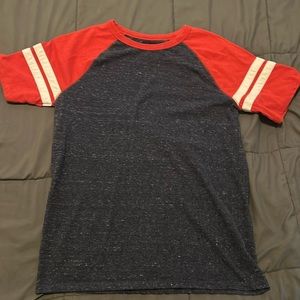 Cat and jack red and blue t shirt size: kids XL